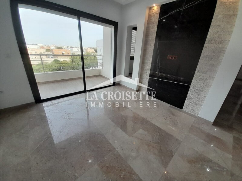 Appartement S+3 à La Soukra